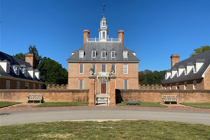 Colonial Williamsburg's Governor's Palace exemplifying Georgian architecture influenced by Palladio